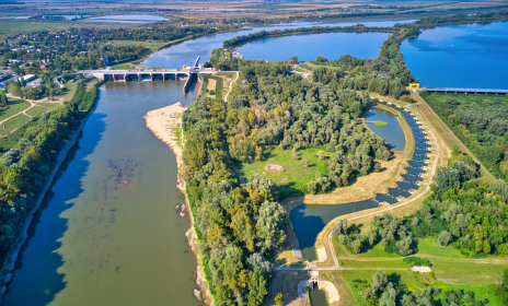 Kiskörei hallépcső